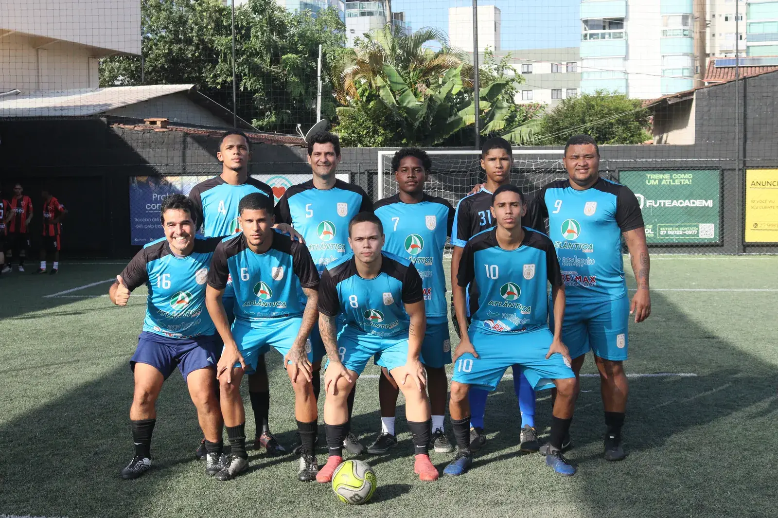 Time posado para foto na Copa Quintal da Resenha